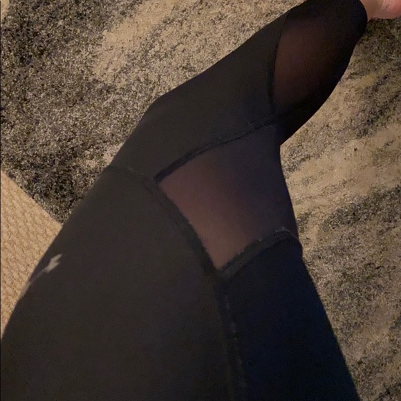 Under armour black mesh leggings - Picture 5 of 5